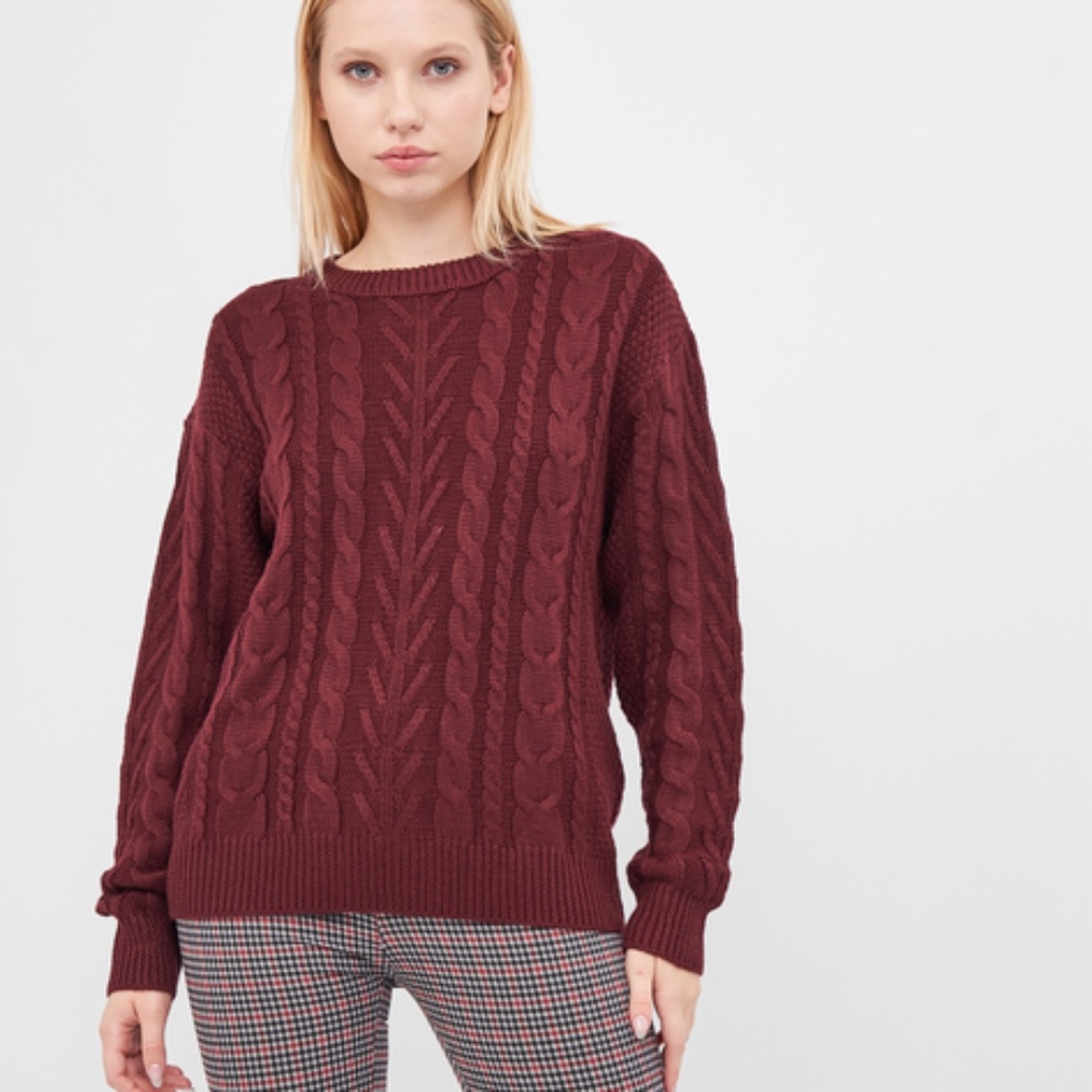 Women's Burgundy Cable Knit Sweater, EUC, Pull&Bear, size XS (S), Dark Red